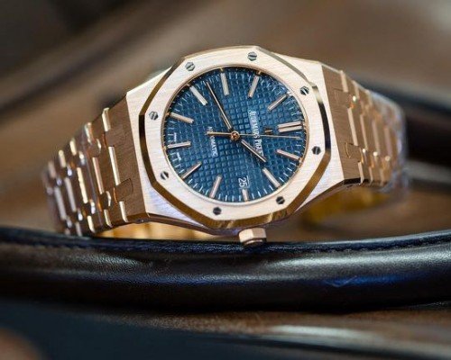 AUDMARS PIGUET ROYAL OAK TOP NEW EDITION